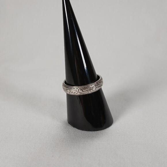 Vintage Marsala Etched Paisley Sterling Silver Ring Size 8.75 - Picture 2 of 6